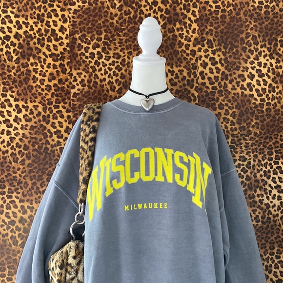 Vintage Crewneck - Picture 4 of 8